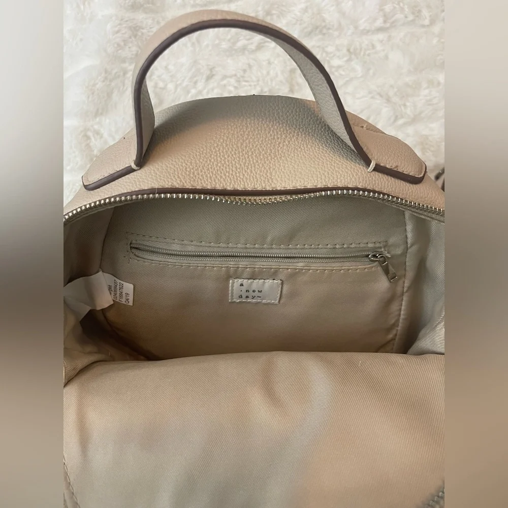Target Beige Backpack - Picture 2 of 3